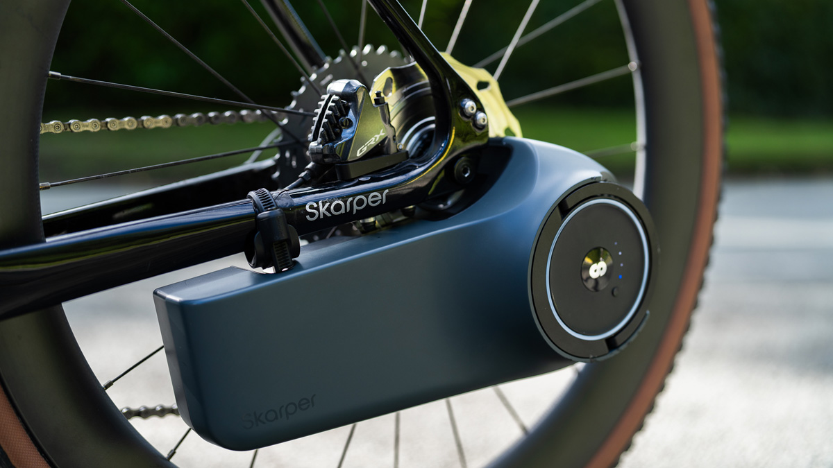 Skarper device on a bike